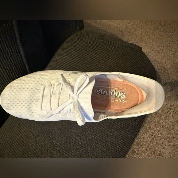 Skechers Summits Slip-Ins Sneakers in White - Picture 4 of 10